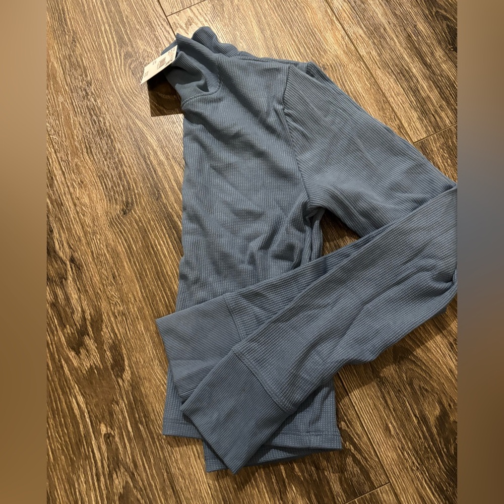 AE Blue Ribbed Waffle Long Sleeve Turtle neck